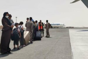 Lee más sobre el artículo Los talibán prohíben a los afganos ir al aeropuerto de Kabul