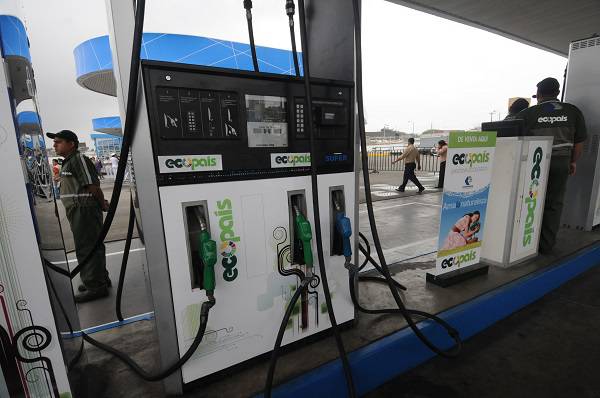 En este momento estás viendo La gasolina regular del Ecuador ya supera en precio a otras de la región