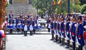 Lee más sobre el artículo Vuelve el cambio de guardia al Palacio de Carondelet