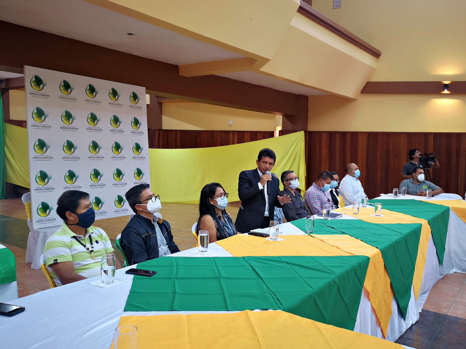 Lee más sobre el artículo Prefectura lidera la mesa provincial por el clima y los bosques en Zamora Chinchipe
