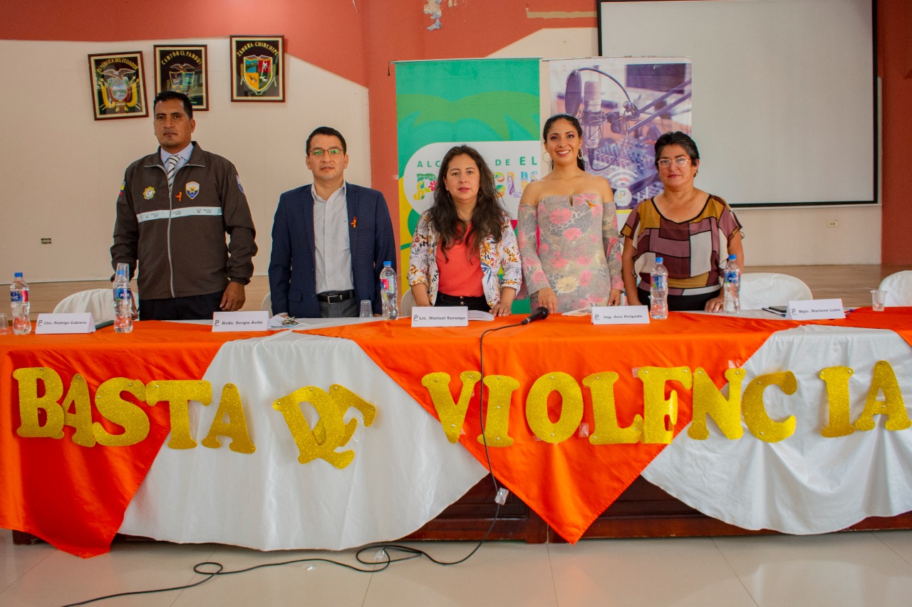 En este momento estás viendo (AUDIO) En El Pangui hablaron sobre la erradicación de la violencia contra la mujer
