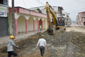 Lee más sobre el artículo Regeneración urbana en El Pangui, avanza a paso firme