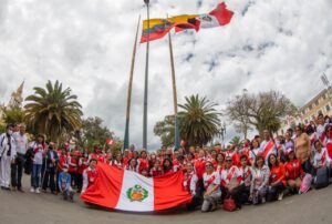 Lee más sobre el artículo Lojanos saludaron al Perú en su aniversario de independencia