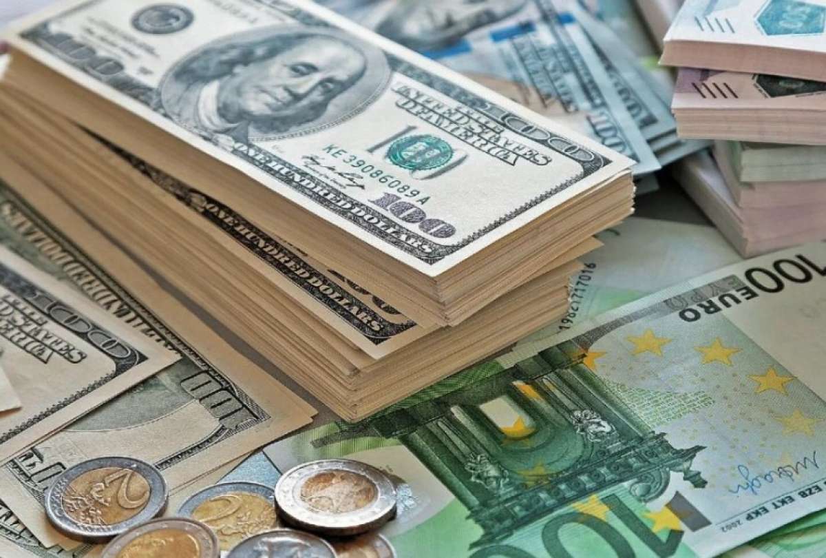 En este momento estás viendo ¿Cómo influye en Ecuador la devaluación del euro respecto al dólar?￼
