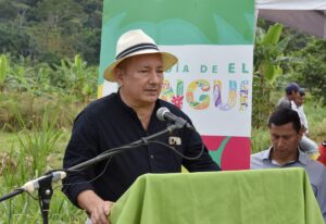 Lee más sobre el artículo Arrancó la construcción de alumbrado en la vía de entrada a el Guismi