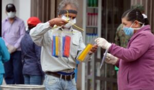 Lee más sobre el artículo COE Nacional recomendó el uso de mascarillas en ciertos espacios cerrados￼