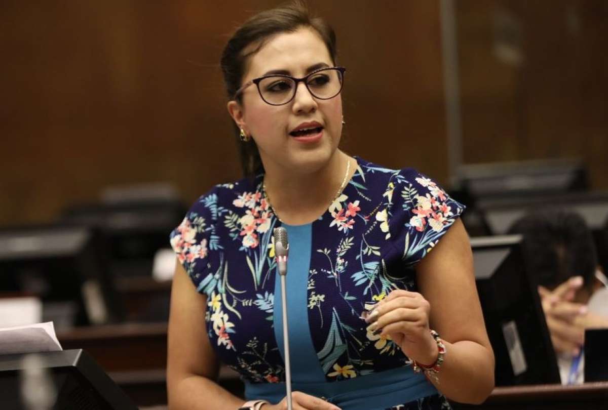 En este momento estás viendo Asambleísta Jéssica Castillo: “Los correístas siguen negociando votos”