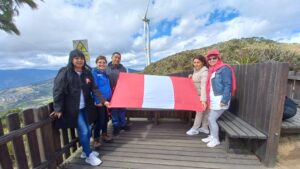 Lee más sobre el artículo Turísticas llegan desde el Perú a la central eólica Villonaco