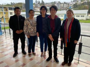 Lee más sobre el artículo Estudiantes del Colegio Beatriz Cueva de Ayora ganan premio internacional