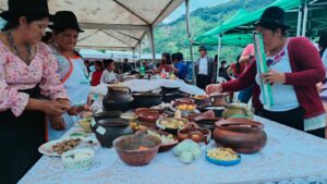 Lee más sobre el artículo Yacuambi dio por iniciada la feria de emprendimientos de productores locales