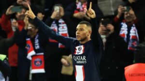 Lee más sobre el artículo Mbappé se luce en regreso al PSG sin Messi