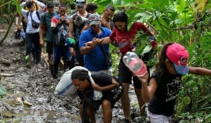 Lee más sobre el artículo Por qué los ecuatorianos son los que más cruzan la selva del Darién camino a EEUU