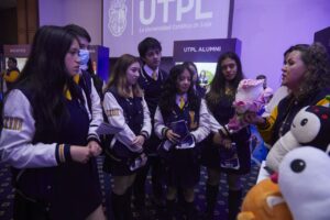 Lee más sobre el artículo Inmersión, conexión y experiencia es lo que promete la Casa Abierta UTPL 2023: ‘Un viaje al futuro’