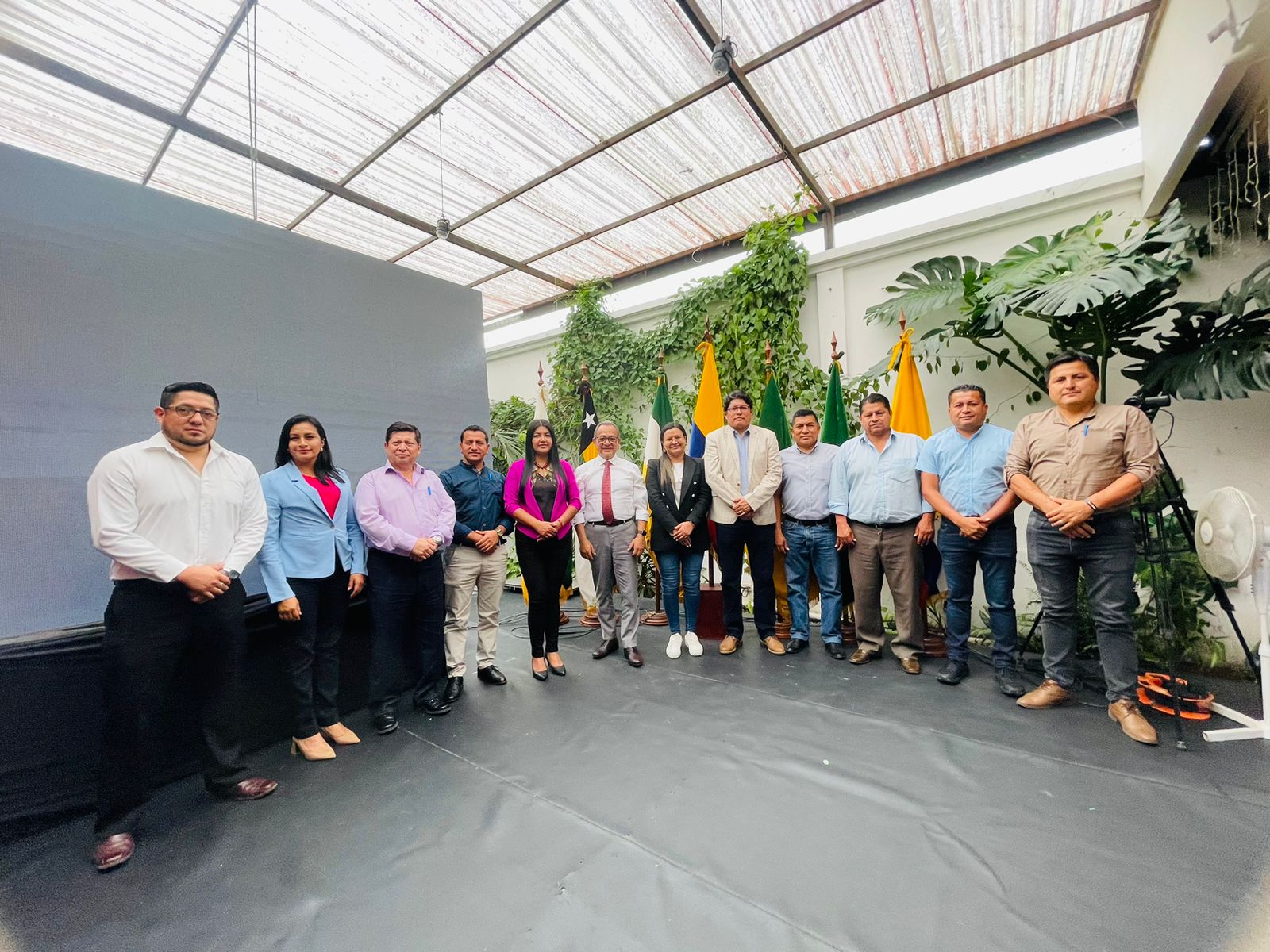 Seis alcaldes de Zamora Chinchipe mantuvieron reunión con Carlos Zabala