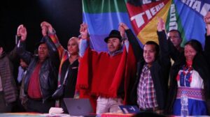 Lee más sobre el artículo Indígenas, trabajadores y maestros se inclinan por juicio político a Lasso