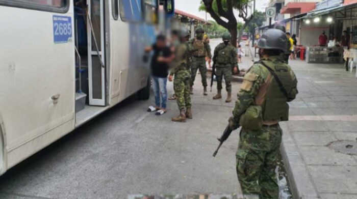 Lee más sobre el artículo Los operativos de control de armas de fuego se intensificaron en Ecuador