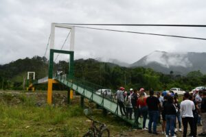 Lee más sobre el artículo Habitantes del Guabo recibieron puente metálico