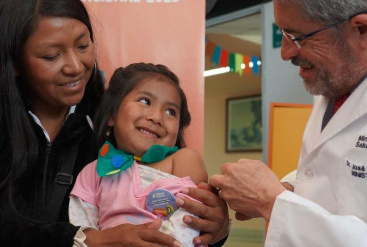 En este momento estás viendo Niñas y niños de centros infantiles del MIES reciben vacunas
