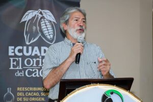 Lee más sobre el artículo Yantzaza acogió la conferencia ¨Zamora Chinchipe Origen del cacao¨