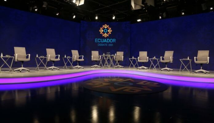 Debate de candidatos deja más dudas que certezas en Ecuador