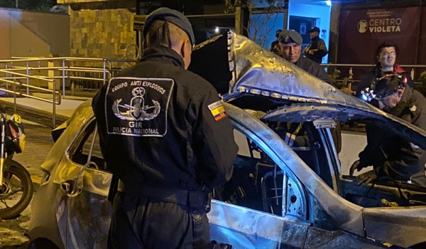 En este momento estás viendo ¿Coche bomba? Dos autos explotan en menos de 12 horas en Quito