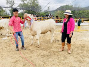 Lee más sobre el artículo 600 productores y emprendedores formaron parte de la XXI expo feria Agroproductiva 2023