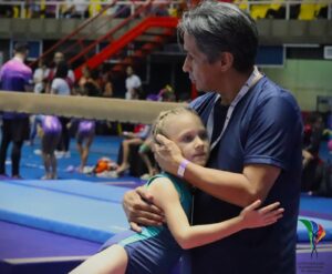 Lee más sobre el artículo 23 medallas obtuvo la provincia en campeonato de gimnasia en Cali-Colombia