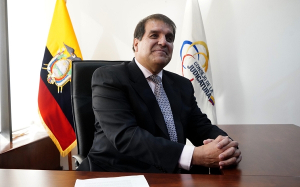 En este momento estás viendo Álvaro Román asumió la Presidencia de la Judicatura