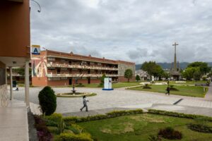 Lee más sobre el artículo UTPL promueve la excelencia sostenible en Ecuador