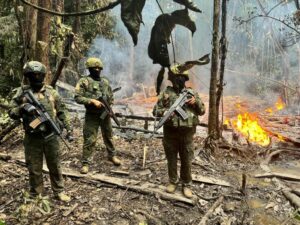 Lee más sobre el artículo Fuerzas armadas destruyen laboratorio de droga  en Sucumbíos
