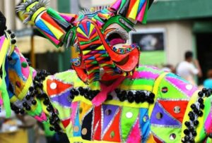 Lee más sobre el artículo ¿Qué pasará con el feriado de Carnaval tras la semaforización del toque de queda?