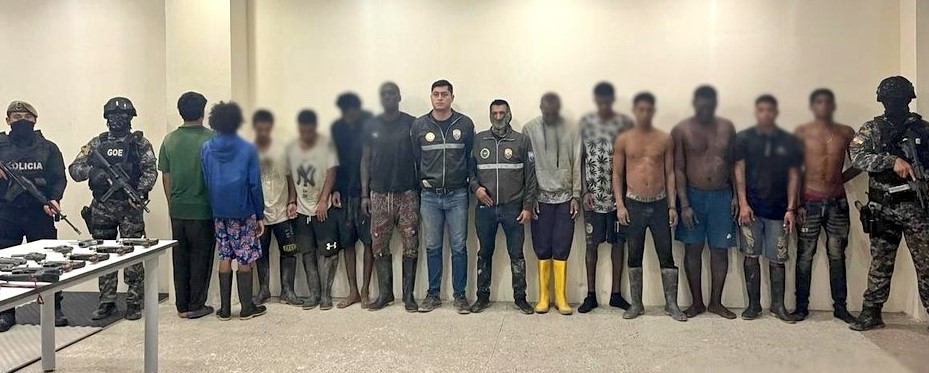 En este momento estás viendo 34 años de cárcel por terrorismo fueron sentenciados 10 integrantes de la banda Los Lobos capturados en Chinapintza