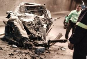 Lee más sobre el artículo Una persona murió en un choque entre su vehículo y equipo pesado en Quito
