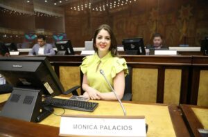 Lee más sobre el artículo Mónica Palacios, suspendida por 60 días sin sueldo por acoso laboral en la Asamblea Nacional