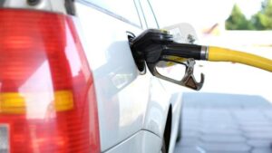 Lee más sobre el artículo Daniel Noboa analiza focalización de los subsidios a las gasolinas Extra y Ecopaís