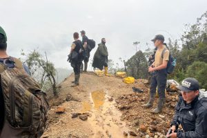 Policías llegaron hasta el corazón del Parque Nacional Podocarpus en busca de “Los Lobos”
