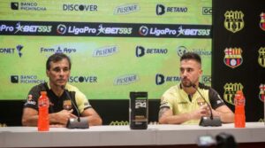 Lee más sobre el artículo Bustos, satisfecho con la goleada de Barcelona SC