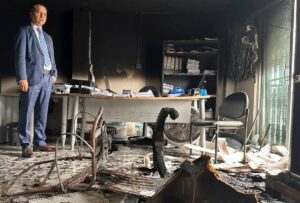 Lee más sobre el artículo Incendian la Unidad Judicial Civil de la Judicatura en Esmeraldas