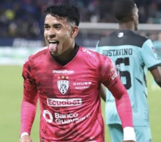 CALIDAD DE SÚPER CRACK: ¡El Golazo de Penal que demuestra el Carácter de Kendry Páez!