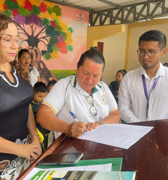 Escuela María Paulina Solís de Yantzaza pasa a denominarse Unidad Educativa