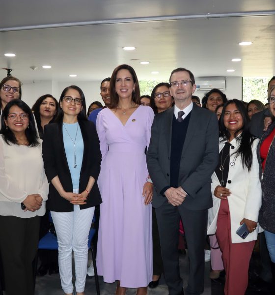 UTPL entrega 2.000 becas a docentes para fortalecer la calidad educativa