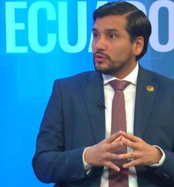 Ministro de Salud informó sobre pago de USD 50 millones a proveedores y promete reordenar red de salud