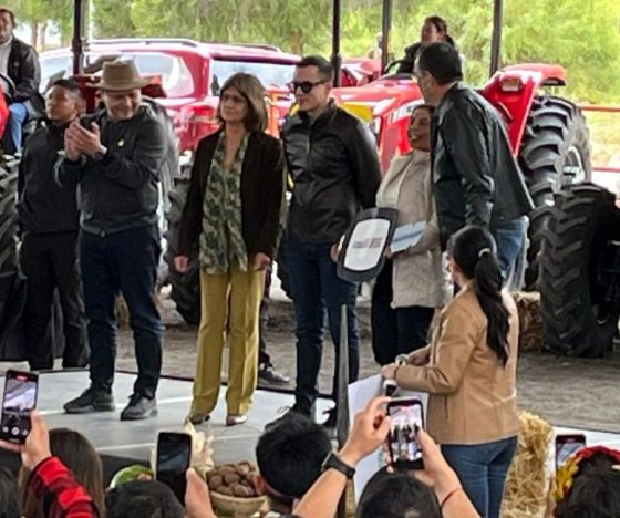 «Los terroristas, los violentos y los vándalos irán a la cárcel», dice Daniel Noboa desde Cuenca tras ataque a caravana presidencial