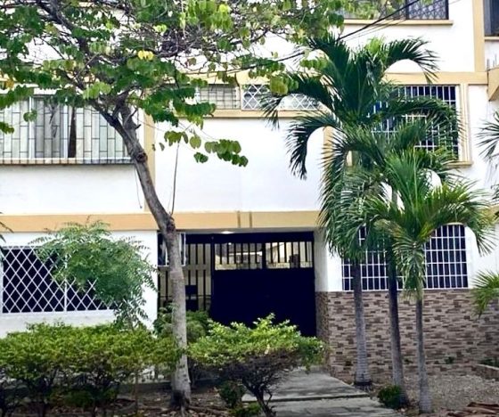Mujer detenida por el crimen de su madre en Guayaquil tenía denuncia por asesinato y era garante de una deuda de sus padres