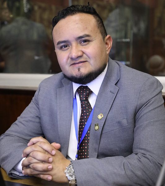 Cristian Benavides: “La Asamblea debe recuperar la confianza ciudadana con técnica y diálogo”