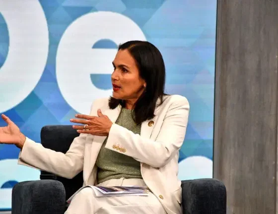 Inés Manzano niega obligatoriedad de desconexiones eléctricas a las empresas: ‘si tienes generador, véndeme la energía’