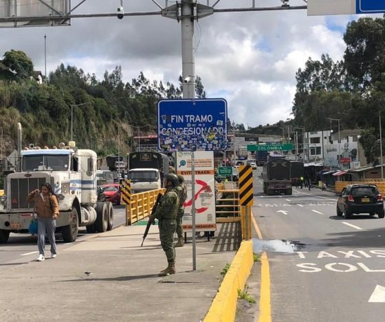 Servicios logísticos de la frontera entre Ecuador y Colombia prevén una caída en el comercio