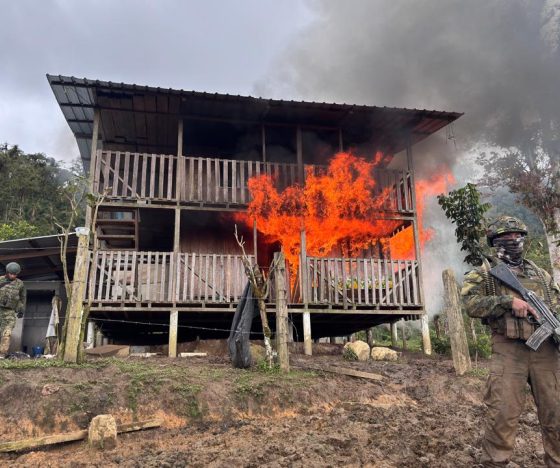 Ejército de Ecuador desmantela campamento del Frente Oliver Sinisterra en Imbabura