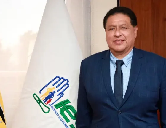 Jaime Bernabé Erazo es designado oficialmente como ministro de Salud