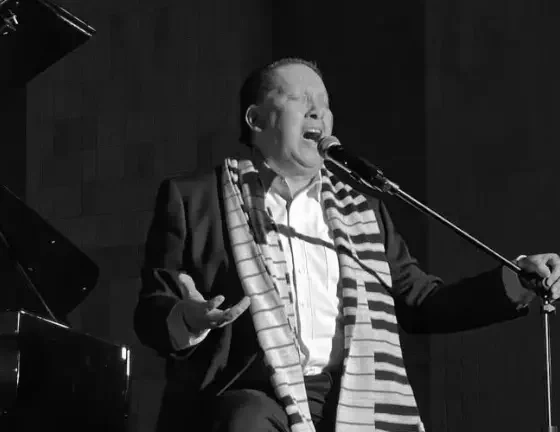 Fallece Gustavo Velásquez, el ‘Amo de la Cumbia’ ecuatoriana